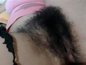 Sexo com negra peituda lambuzada de óleo